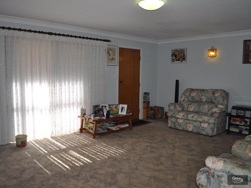 17 Howe Street, Broke NSW 2330