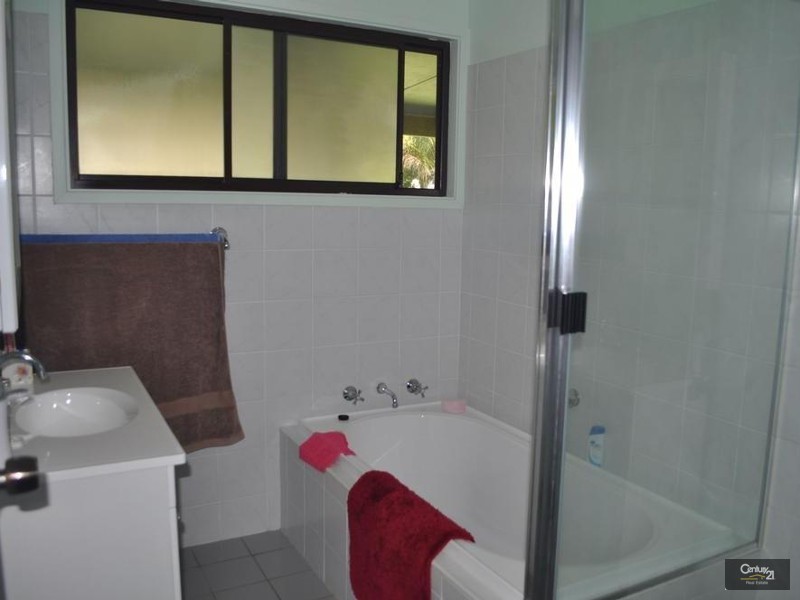 17 Howe Street, Broke NSW 2330
