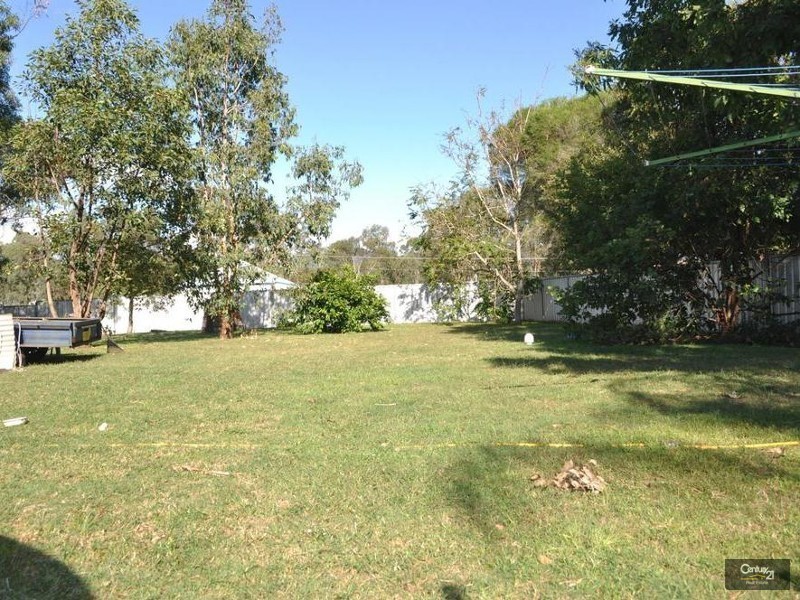 17 Howe Street, Broke NSW 2330
