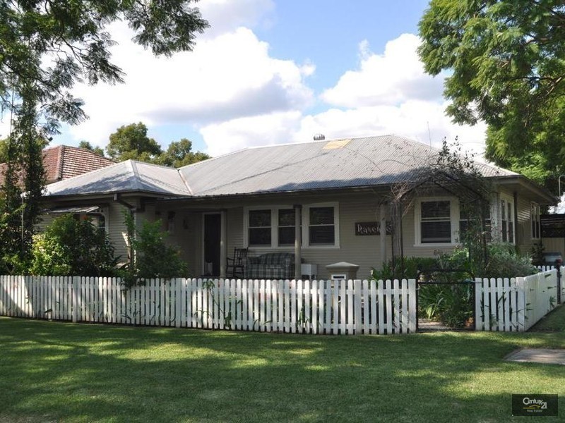 24 Rawcliffe Street, Singleton NSW 2330