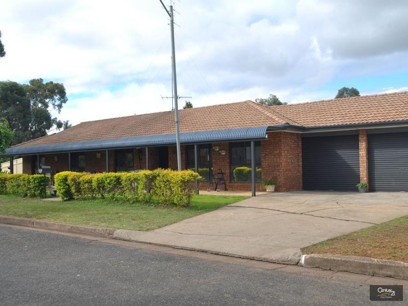 5 Lachlan Avenue, Singleton NSW 2330