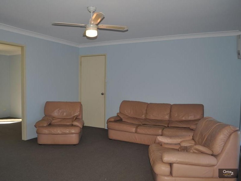 25 Robinson Way, Singleton NSW 2330