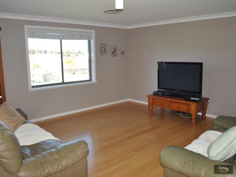 4B Eveleigh Close, Singleton NSW 2330