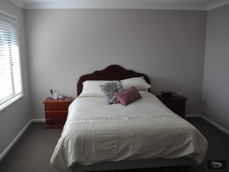4B Eveleigh Close, Singleton NSW 2330
