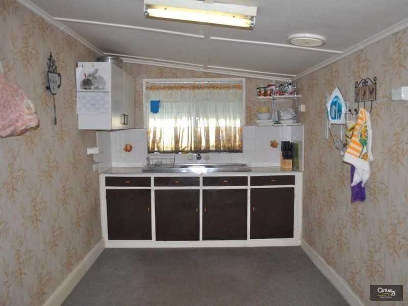 2  Leaver Street, Greta NSW 2334