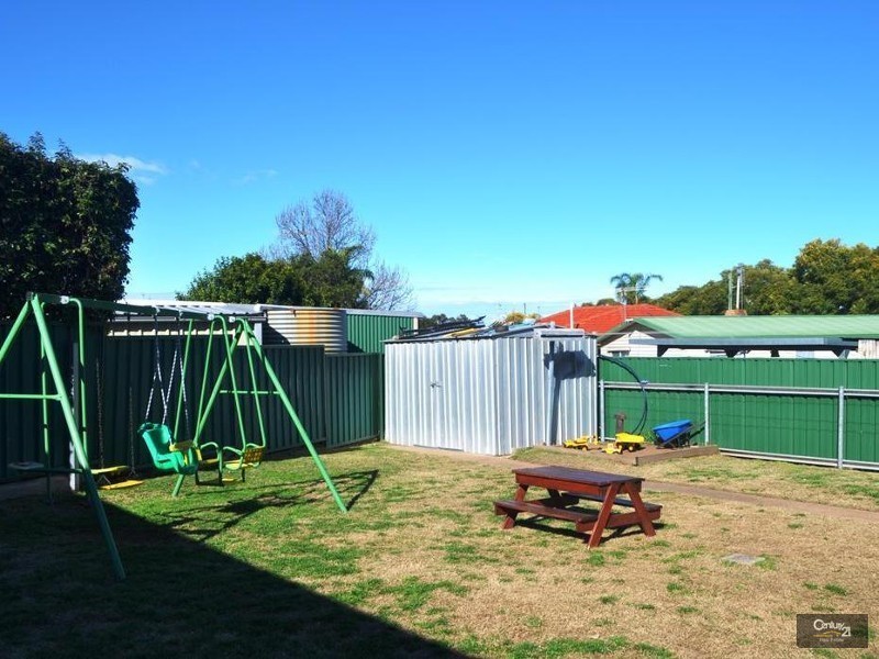 4 Scott Street, Singleton NSW 2330