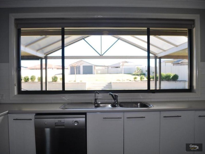 141 Casey Drive, Singleton NSW 2330