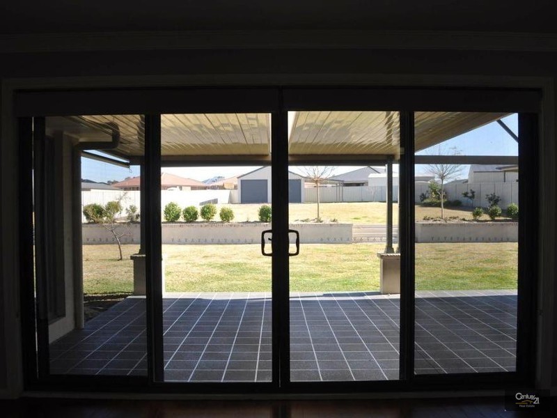 141 Casey Drive, Singleton NSW 2330