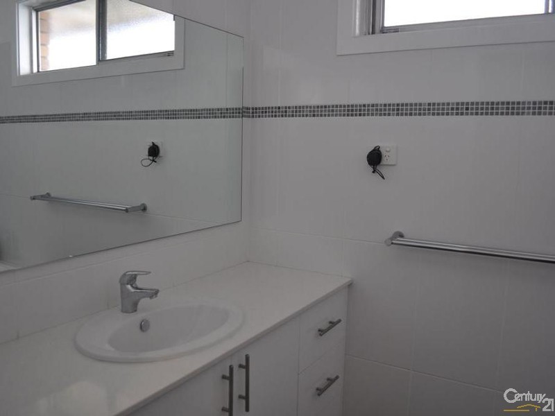 39 Lawson Avenue, Singleton NSW 2330