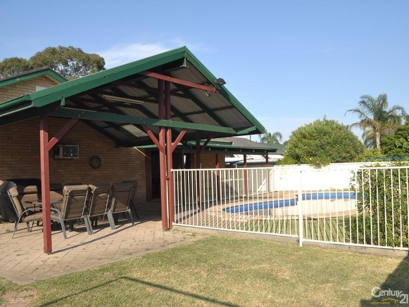 39 Lawson Avenue, Singleton NSW 2330