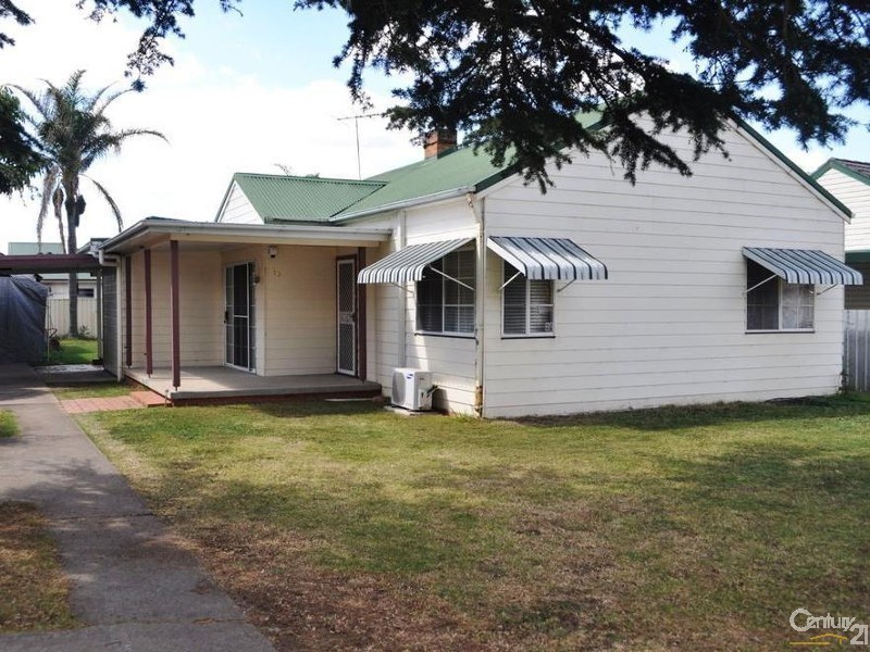 16 Collett Avenue, Singleton NSW 2330