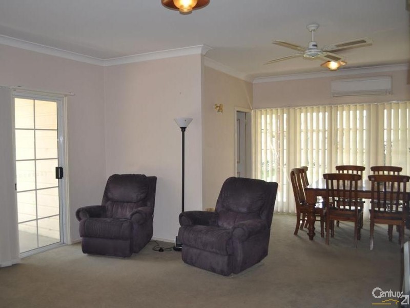 16 Collett Avenue, Singleton NSW 2330