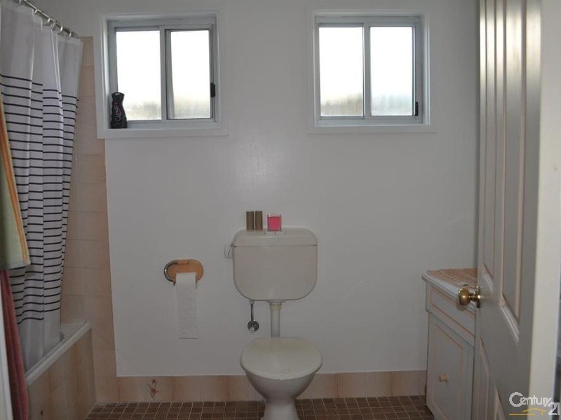 16 Collett Avenue, Singleton NSW 2330