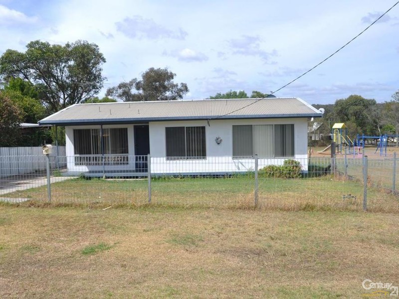 18 Whitburn Street, Greta NSW 2334