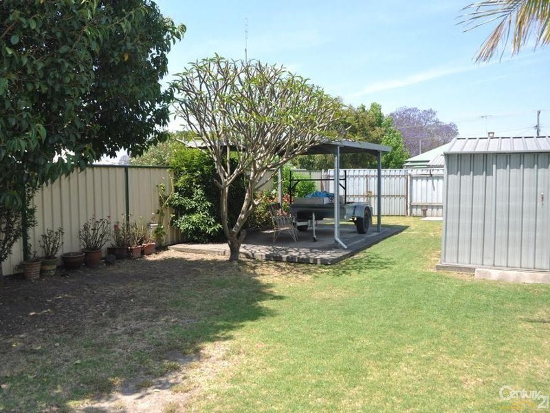 15 Castlereagh Street, Singleton NSW 2330