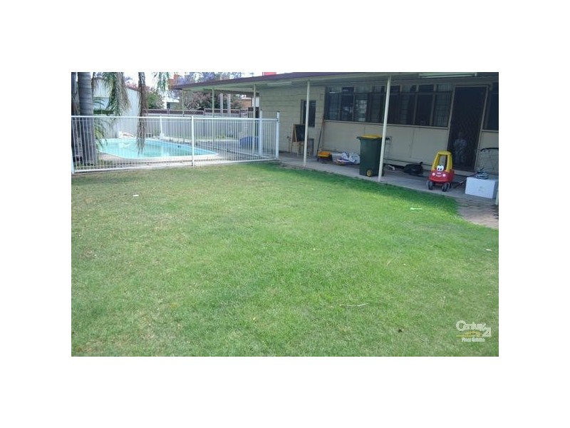89 George Street, Singleton NSW 2330