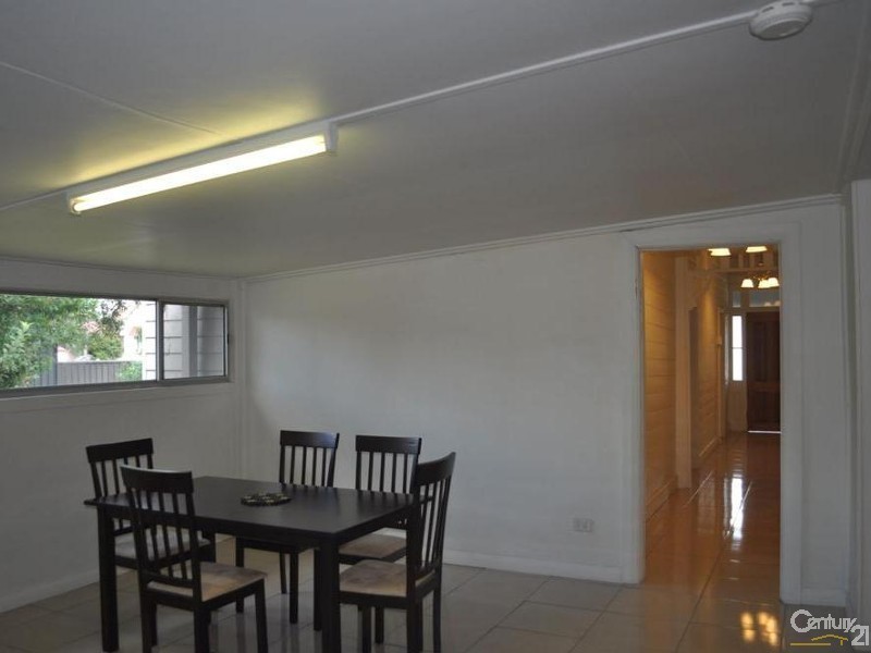 14 Macquarie Street, Singleton NSW 2330