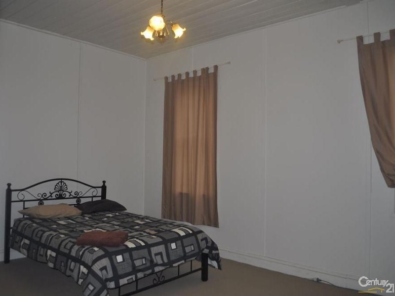 14 Macquarie Street, Singleton NSW 2330