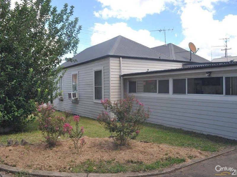 14 Macquarie Street, Singleton NSW 2330