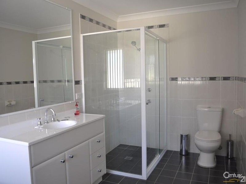 10 Ardersier Drive, Singleton NSW 2330