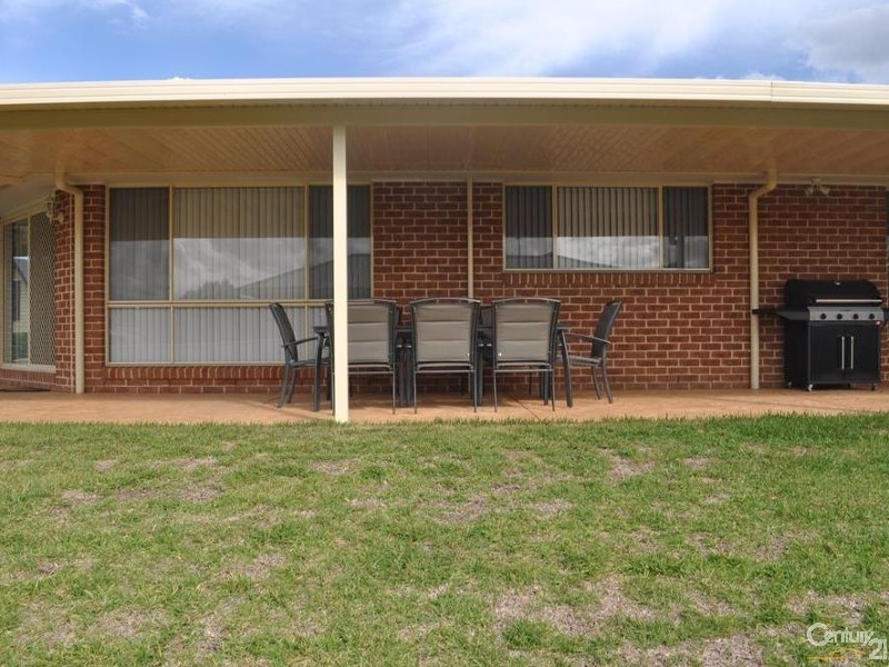 10 Ardersier Drive, Singleton NSW 2330