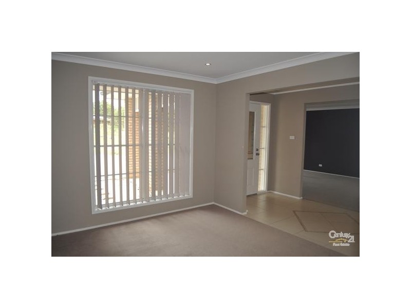 37 Aub Upward Close, Singleton NSW 2330