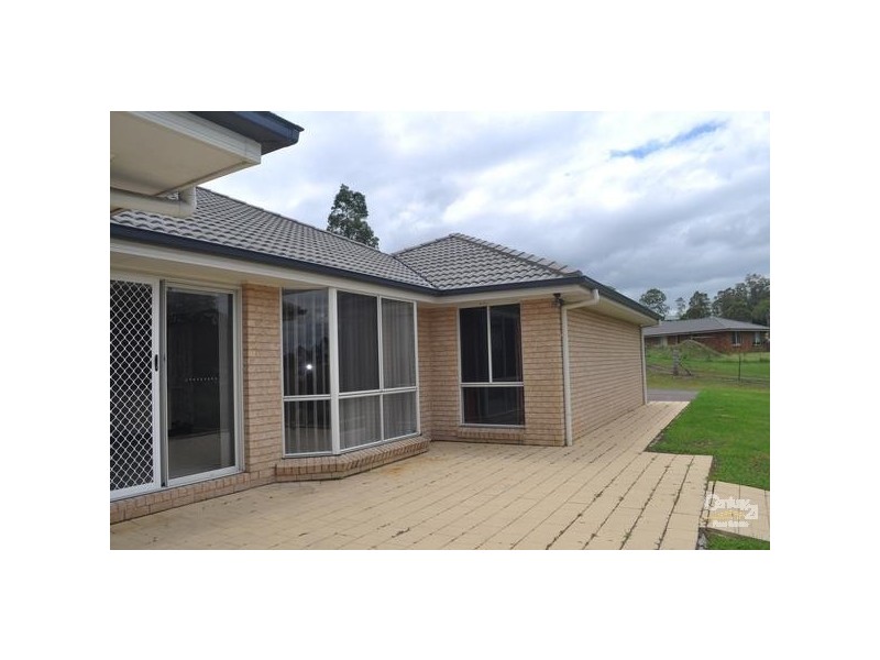 37 Aub Upward Close, Singleton NSW 2330