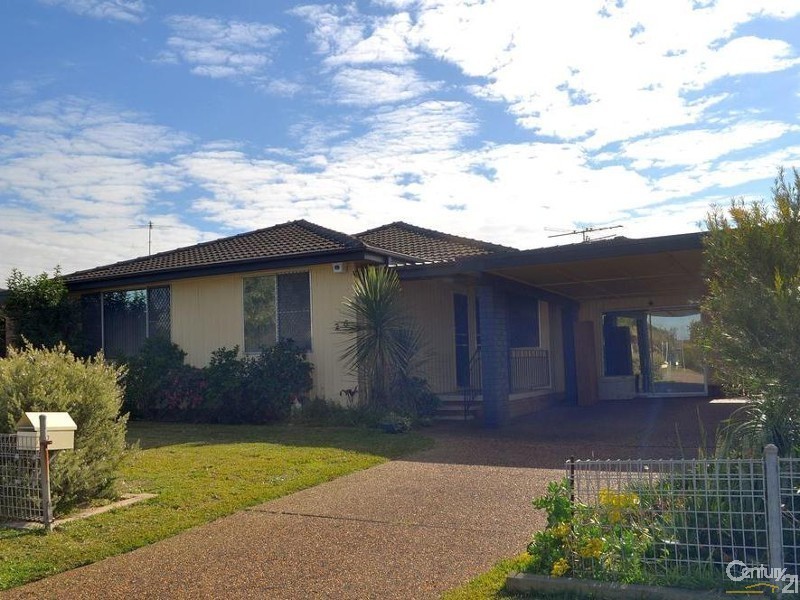 26 Lawson Avenue, Singleton NSW 2330