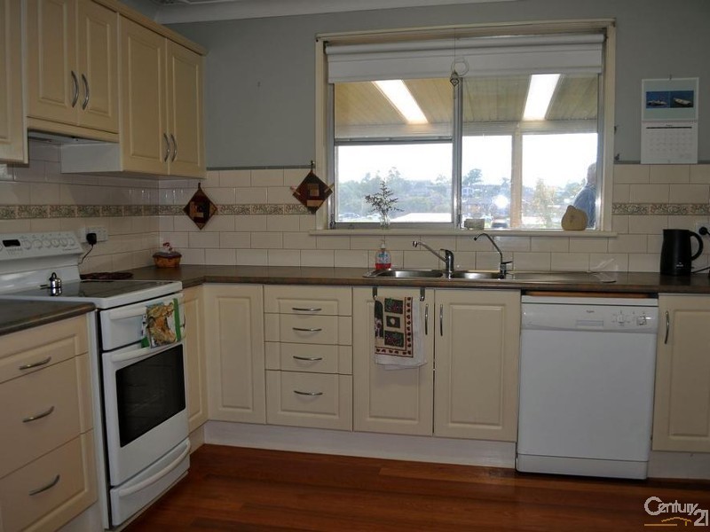 26 Lawson Avenue, Singleton NSW 2330