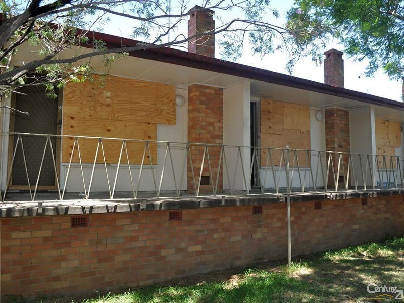 1-3 3  Buchan Avenue, Singleton NSW 2330