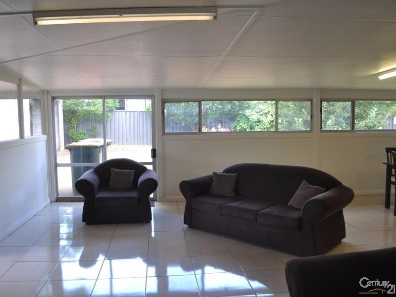 14 Macquarie Street, Singleton NSW 2330