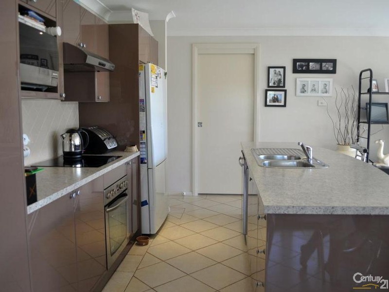 17  Sinclair Avenue, Singleton NSW 2330