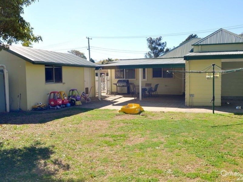21 Bourke Street, Singleton NSW 2330