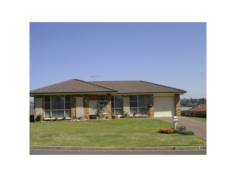 8 Casey Drive, Singleton NSW 2330