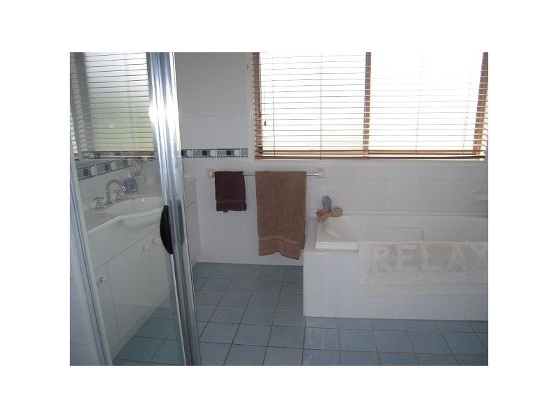17C Lester Close, Singleton NSW 2330