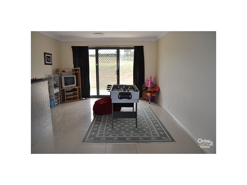 12 Parkview Crescent, Singleton NSW 2330