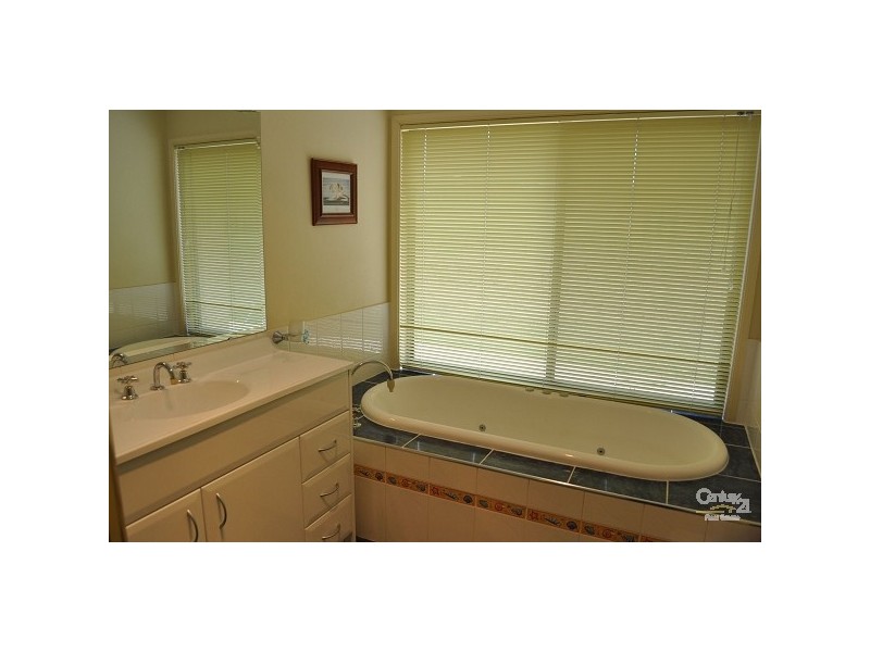 12 Parkview Crescent, Singleton NSW 2330