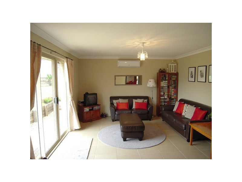 6 Edna Close, Singleton NSW 2330