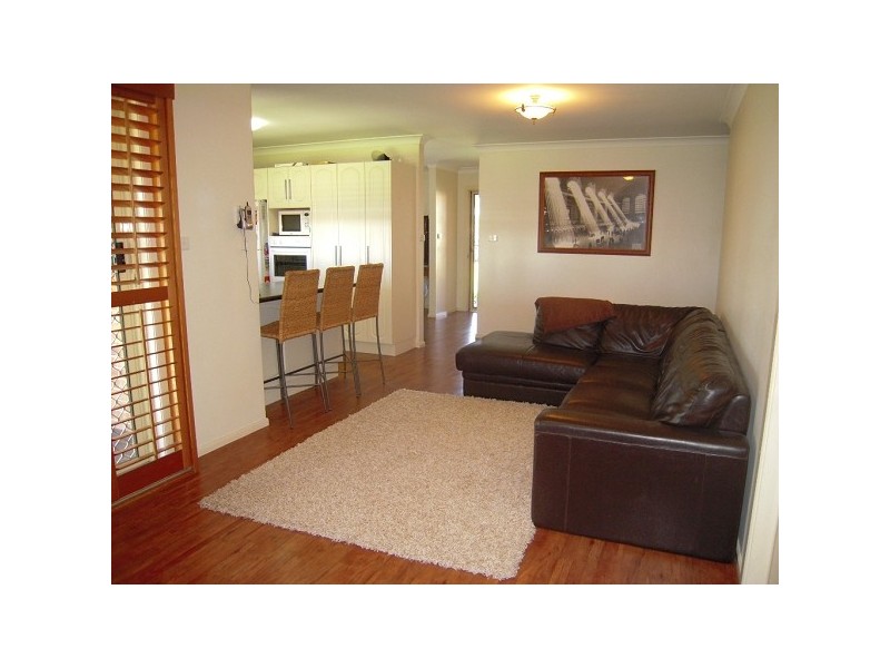 8 Mullaboy Place, Singleton NSW 2330