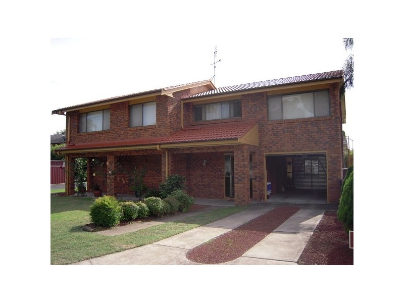 12 Andrew Street, Singleton NSW 2330
