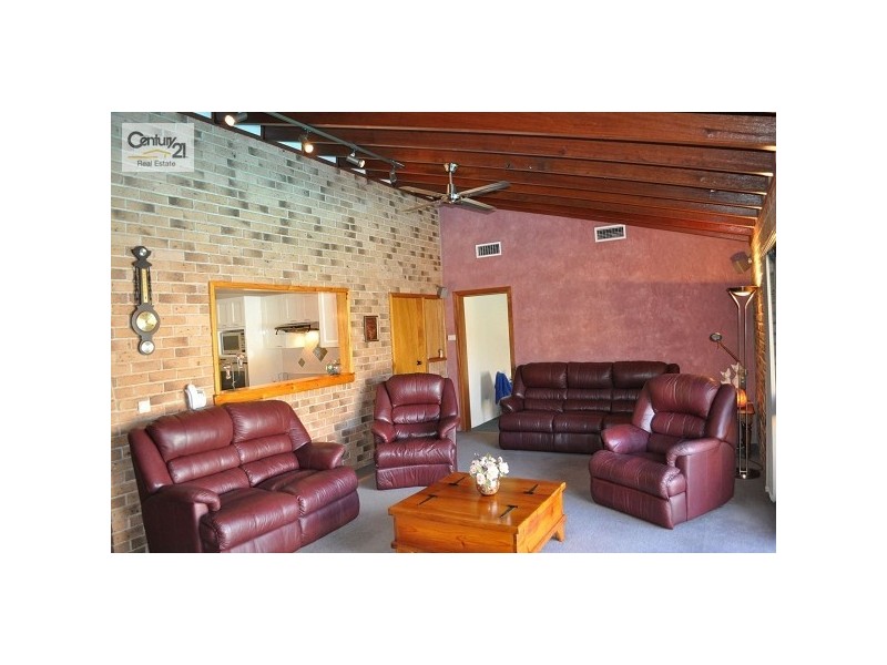 2 Townhead Crescent, Singleton NSW 2330