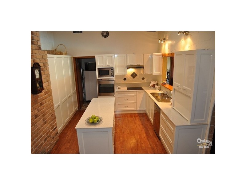 2 Townhead Crescent, Singleton NSW 2330