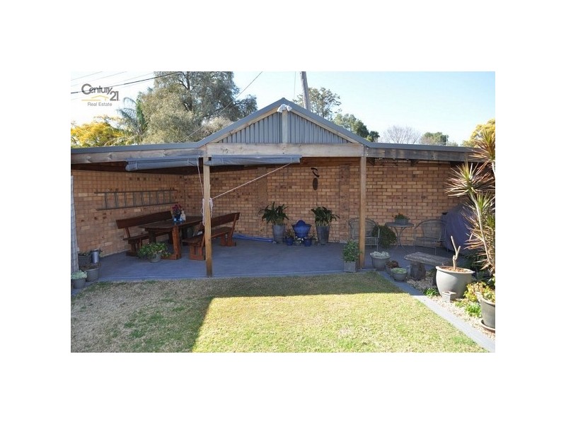 2 Townhead Crescent, Singleton NSW 2330