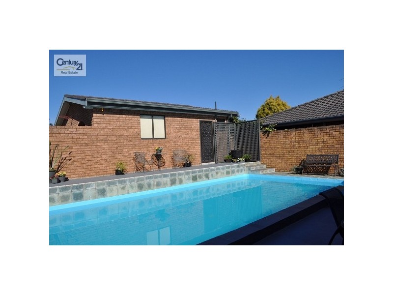 2 Townhead Crescent, Singleton NSW 2330