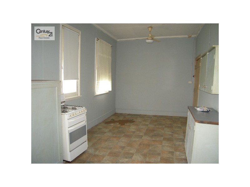 11 Pitt Street, Singleton NSW 2330