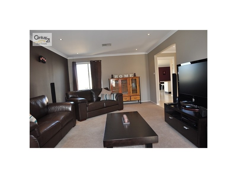 37 Aub Upward Close, Singleton NSW 2330