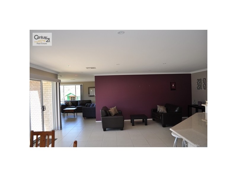 37 Aub Upward Close, Singleton NSW 2330