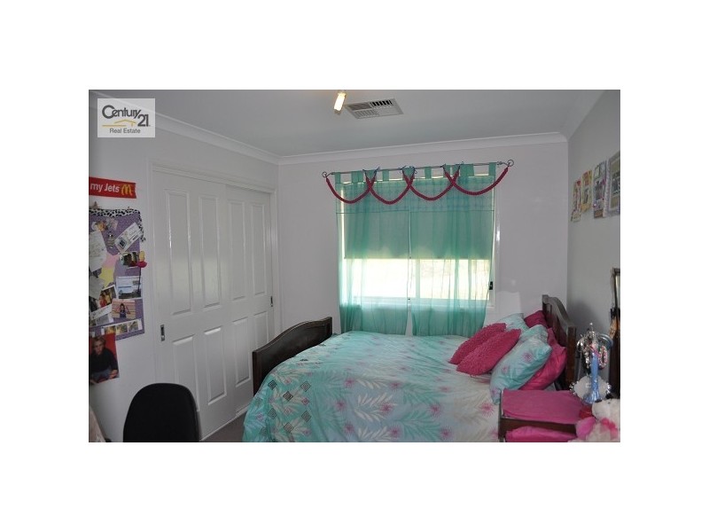 37 Aub Upward Close, Singleton NSW 2330