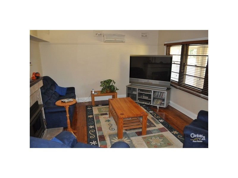 89 George Street, Singleton NSW 2330