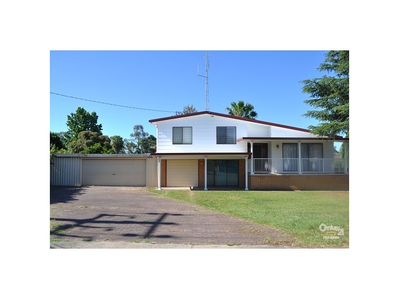 1 Searl Close, Singleton NSW 2330